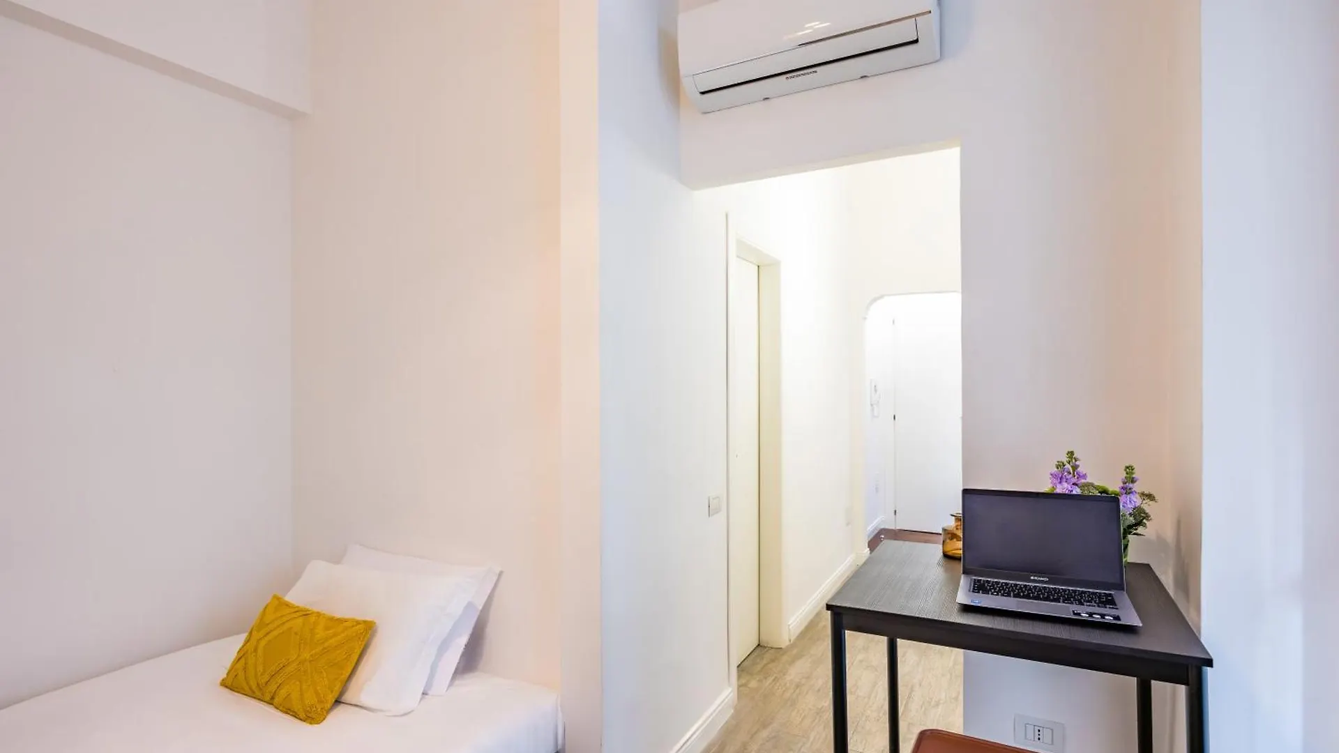 Direlo Guest House Naples Italy