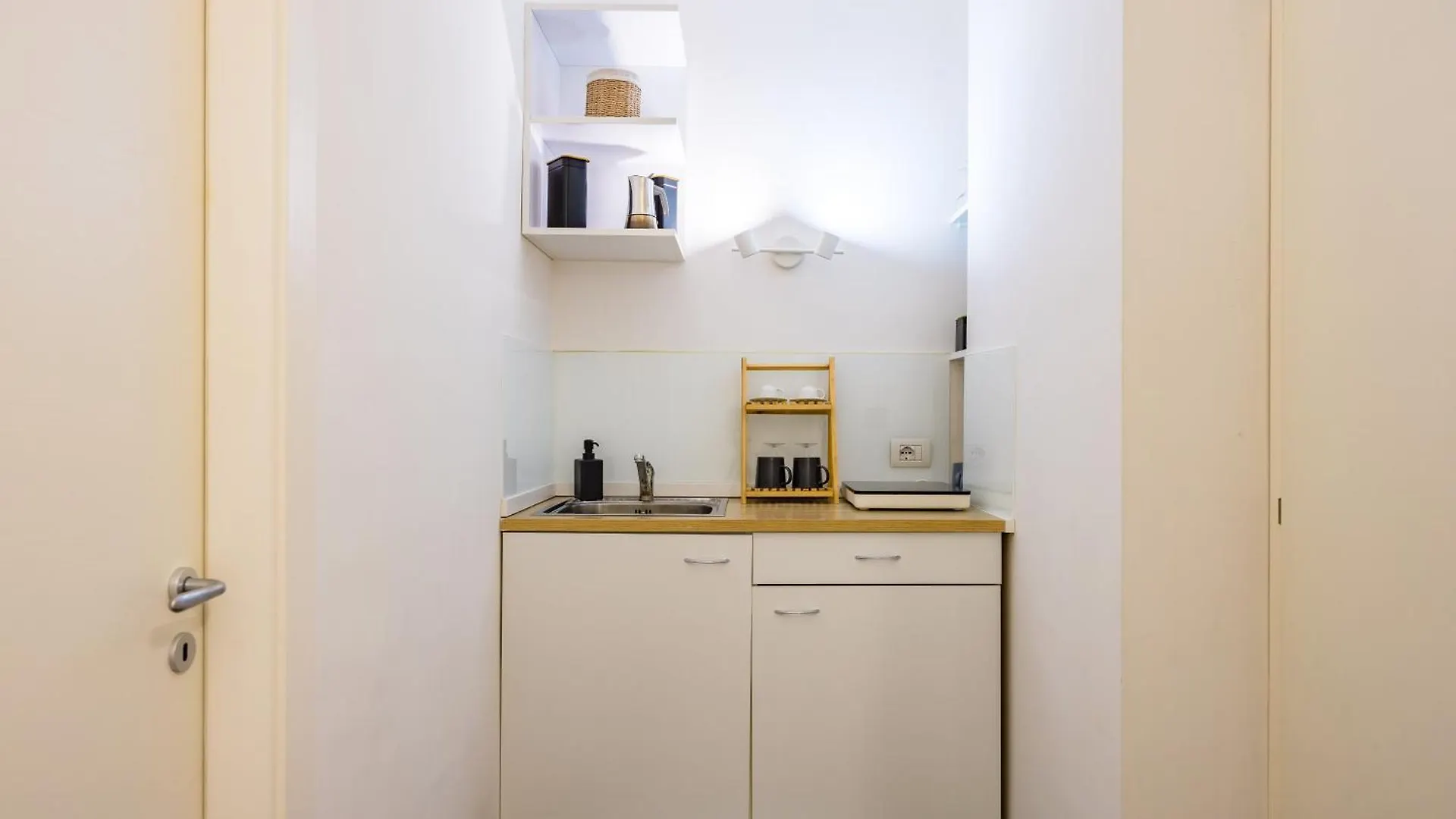 Direlo Guest House Naples Italy