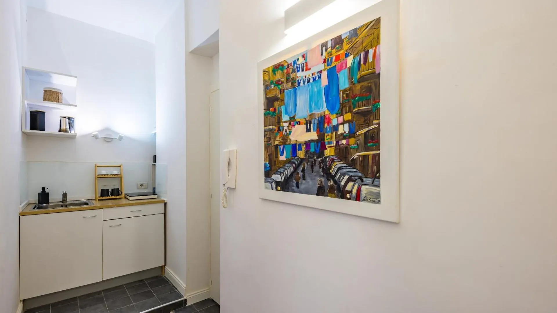 Direlo Guest House Naples 0*,  Italy